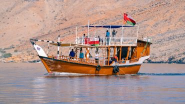 How to Choose the Best Overnight Dhow Cruise in Musandam?