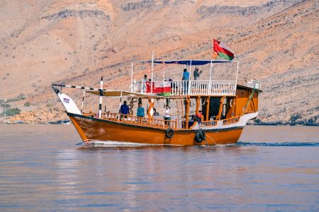 How to Choose the Best Overnight Dhow Cruise in Musandam?